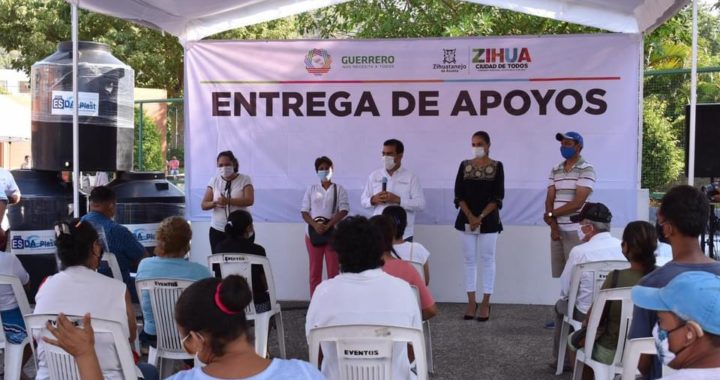 Personas con discapacidad auditiva reciben apoyos