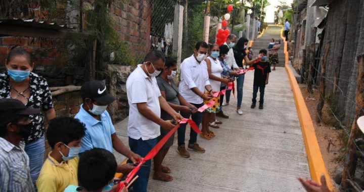 Cumplir es la forma de gobernar del presidente Jorge Sánchez: habitantes de Los Almendros