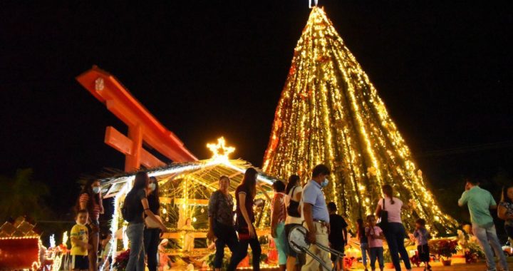 La Ciudad luce iluminada y con un toque muy navideño