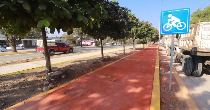 INAUGURA GOBERNADOR HÉCTOR ASTUDILLO EN  IGUALA LA PRIMERA ETAPA DE LA CICLOVÍA, LA PAVIMENTACIÓN DEL PERIFÉRICO Y LA ESCUELA GREGORIO TORRES QUINTERO