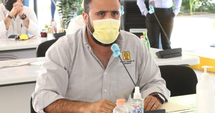 Nadie busca ganar la elección en la mesa: Alberto Catalán