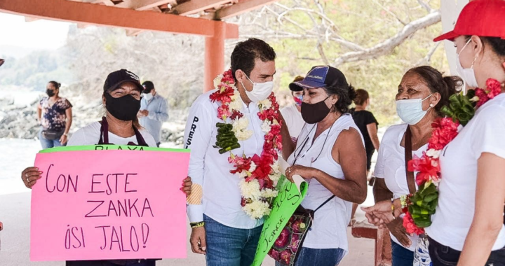 Jorge Sánchez se compromete a seguir mejorando las condiciones de playa Las Gatas.