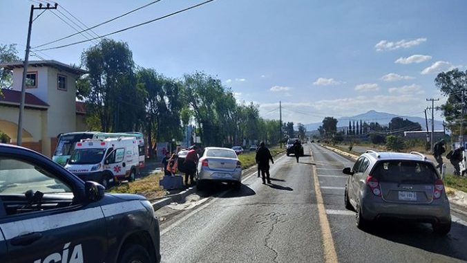 Matan a copiloto de un auto y dejan herido al chofer, rumbo al Aeropuerto de Morelia; sería un Uber