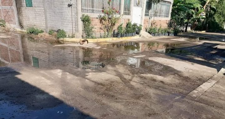 Piden habitantes de San Jerónimo a autoridades rehabilitación del drenaje aje