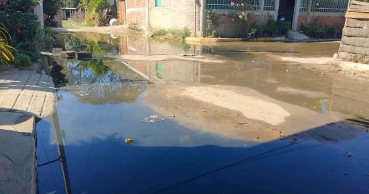 Piden vecinos rehabilitación del drenaje en San Jerónimo de Juárez