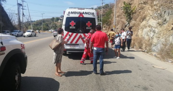 Se registra fuerte accidente en la carretera federal Acapulco -Zihutanejo