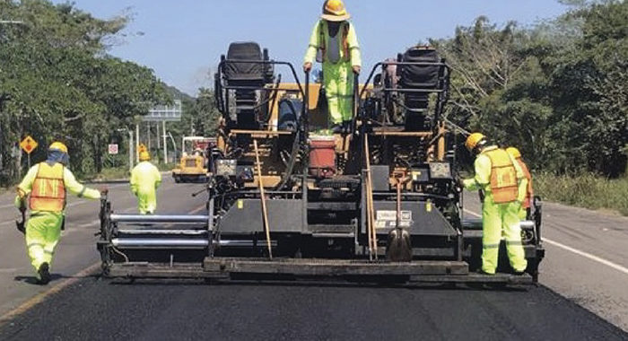 En malas condiciones, 70% de la red carretera de Michoacán; invertirán 7 mil mdp en tres tramos