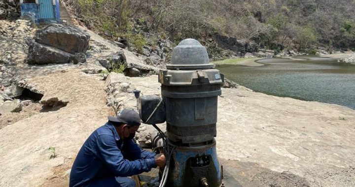 Gobierno de Zihuatanejo mejora el servicio de agua potable en diferentes comunidades