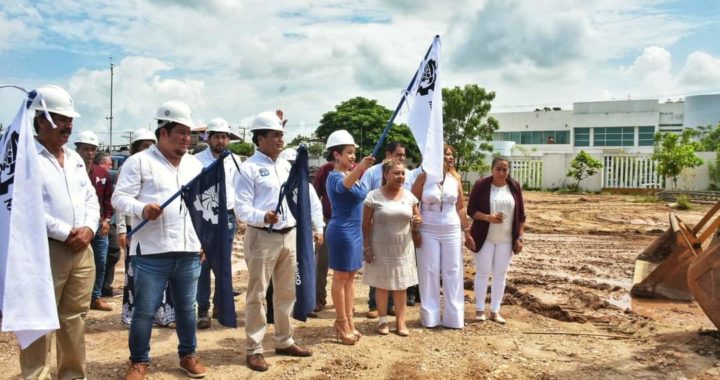 Itzé Camacho, Acompaña en Arranque de Obra del TECNM Campus LC