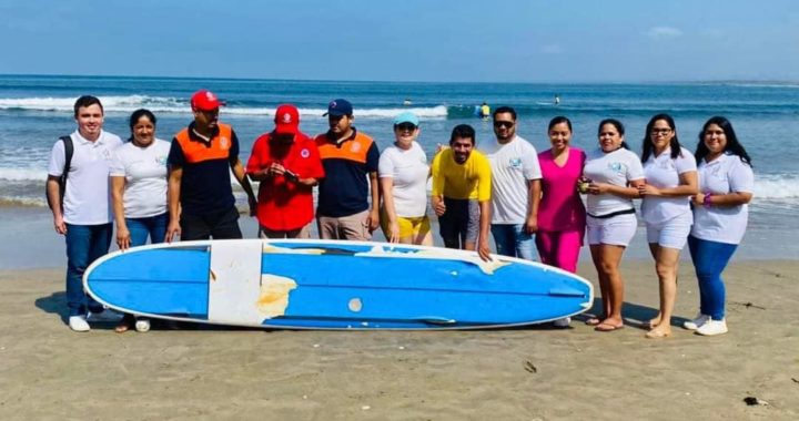 Impulsado por el gobierno municipal participan niños de La Unión en Clínica para Surf