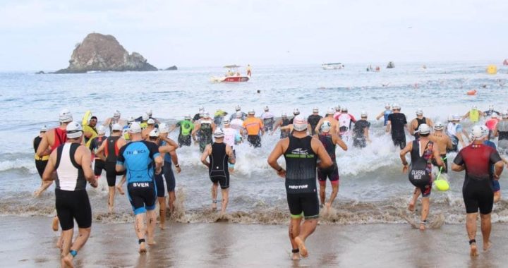 Más de 1,800 participan en el Triatlón Internacional de Ixtapa