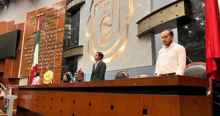 APRUEBAN INSCRIBIR CON LETRAS DORADAS LA LEYENDA “2023, AÑO DEL BICENTENARIO DEL HEROICO COLEGIO MILITAR”, EN EL SALÓN DE SESIONES DEL CONGRESO