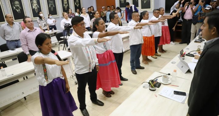 TOMA PROTESTA EL CONGRESO A MIEMBROS DEL AYUNTAMIENTO INSTITUYENTE DE ÑUU SAVI