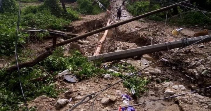 Habitantes de Tecpan de Galeana se sienten abandonados tras el paso de la Tormenta Tropical «Max»