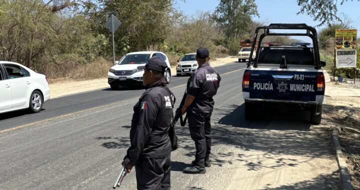Policía Municipal de La Unión Resguarda a Turistas Durante Fin de Semana Largo