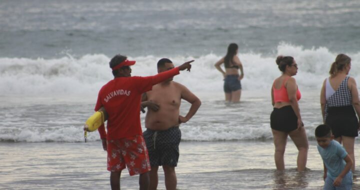 Despliegan salvavidas en las playas de la union 